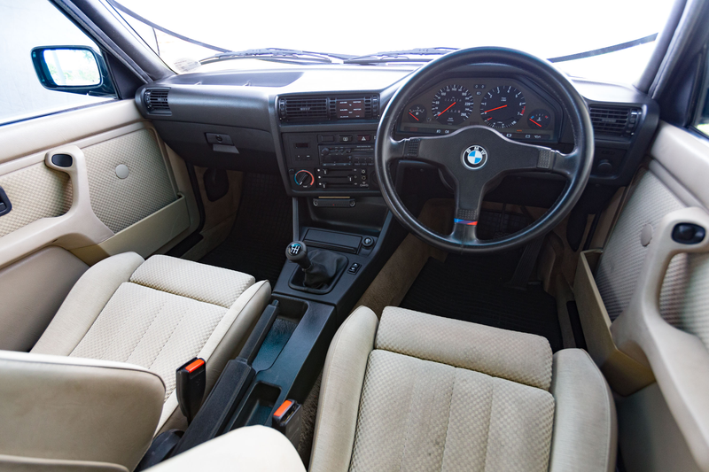 Illustration for article titled The BMW 333i Was The Most Special E30